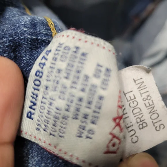 True Religion Bridget Dark Blue Flare Jeans Size 28 Pockets Y2K Grunge Bikercore - Picture 4 of 4